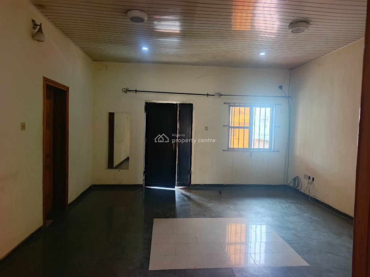 3-bedroom Flat (upper Floor), Thomas Estate, Ajah, Lagos, Flat / Apartment for Rent
