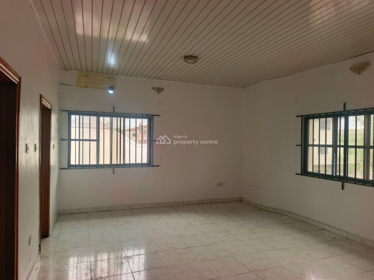 3-bedroom Flat (upper Floor), Thomas Estate, Ajah, Lagos, Flat / Apartment for Rent