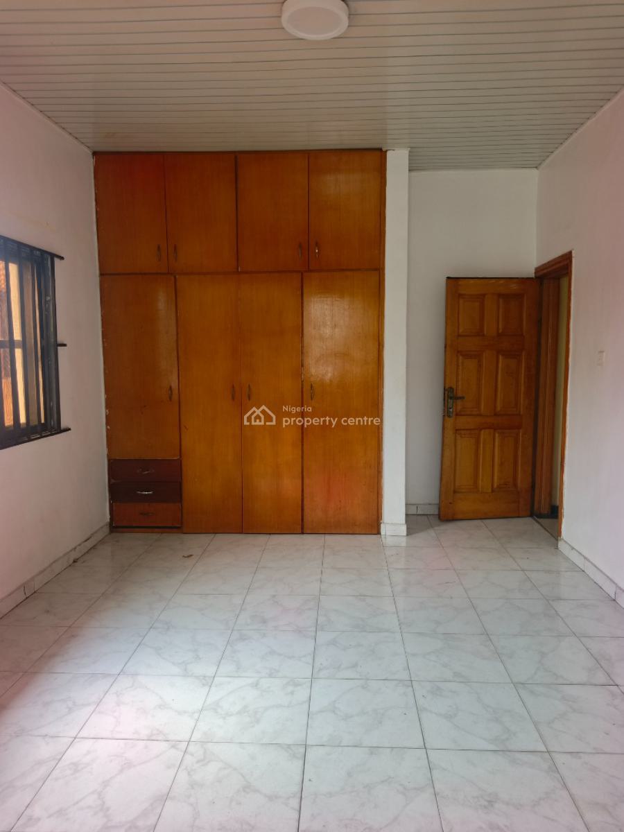 3-bedroom Flat (upper Floor), Thomas Estate, Ajah, Lagos, Flat / Apartment for Rent