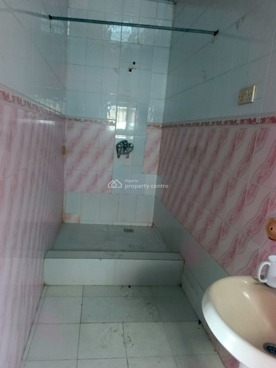 3-bedroom Flat (upper Floor), Thomas Estate, Ajah, Lagos, Flat / Apartment for Rent