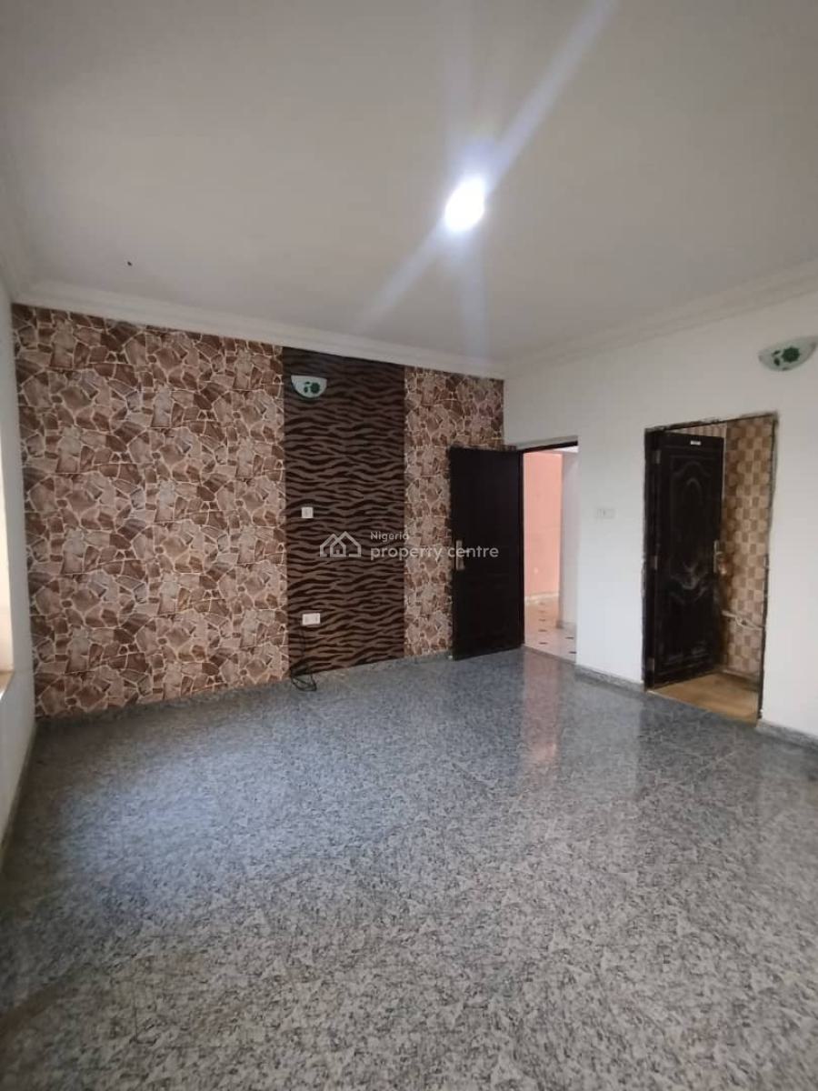 a Well Renovated 3 Bedroom Flat  (upstairs), Owode Langbasa, Ajah, Lagos, Flat / Apartment for Rent