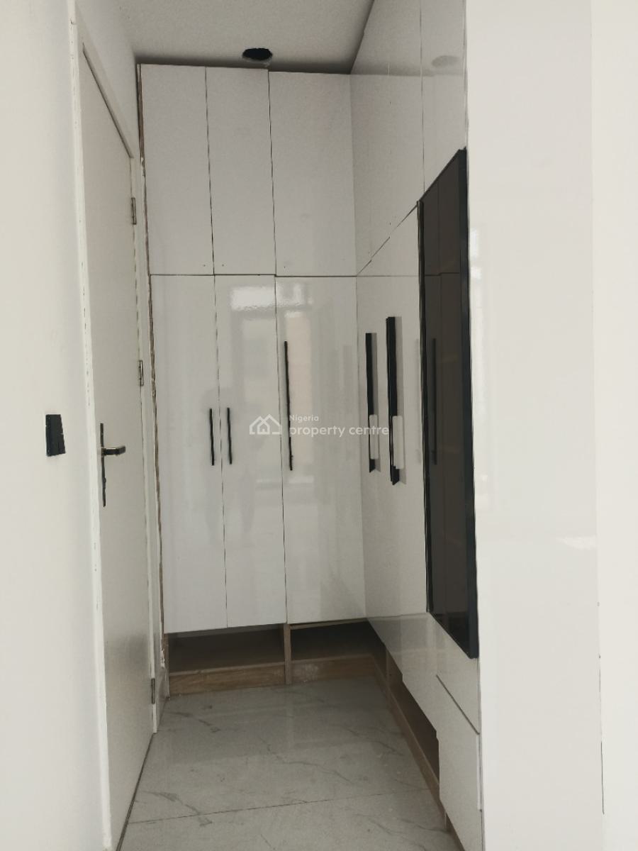 Newly Built 2 Bedroom Apartment with Spacious Rooms, Ikate, Lekki, Lagos, Block of Flats for Sale