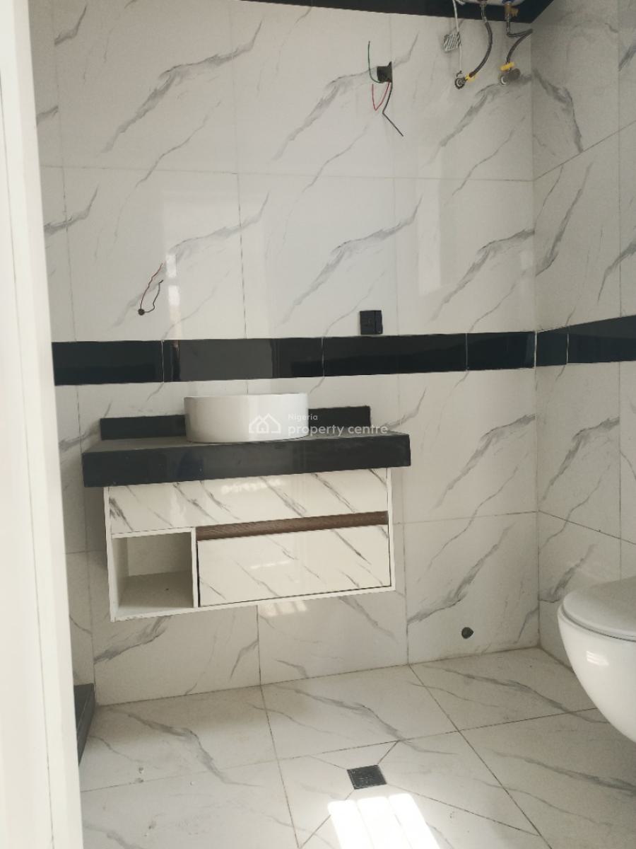 Newly Built 2 Bedroom Apartment with Spacious Rooms, Ikate, Lekki, Lagos, Block of Flats for Sale