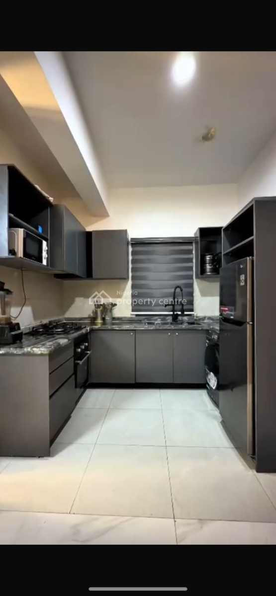 Cozy 2 Bedroom, Off Admiralty Way, Lekki Phase 1, Lekki, Lagos, Flat / Apartment Short Let