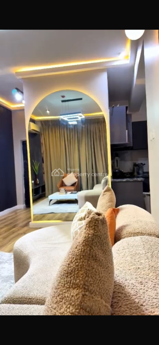 Cozy 2 Bedroom, Off Admiralty Way, Lekki Phase 1, Lekki, Lagos, Flat / Apartment Short Let