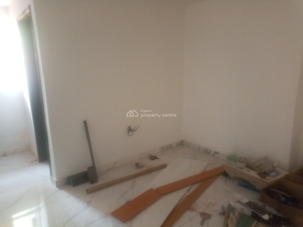 2 Bedroom Apartment, Omole Road, Olowora, Magodo, Lagos, Flat / Apartment for Rent