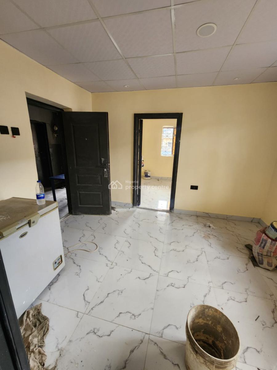 Nice and Spacious Mini Flat, Off Kilo Bus Stop, Kilo, Surulere, Lagos, Mini Flat (room and Parlour) for Rent