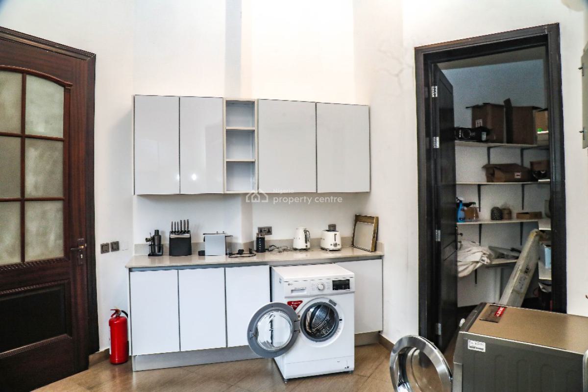 Unfurnished Contemporary 3-bedroom Maisonette at Temple Road Ikoyi, Ikoyi, Lagos, Flat / Apartment for Rent