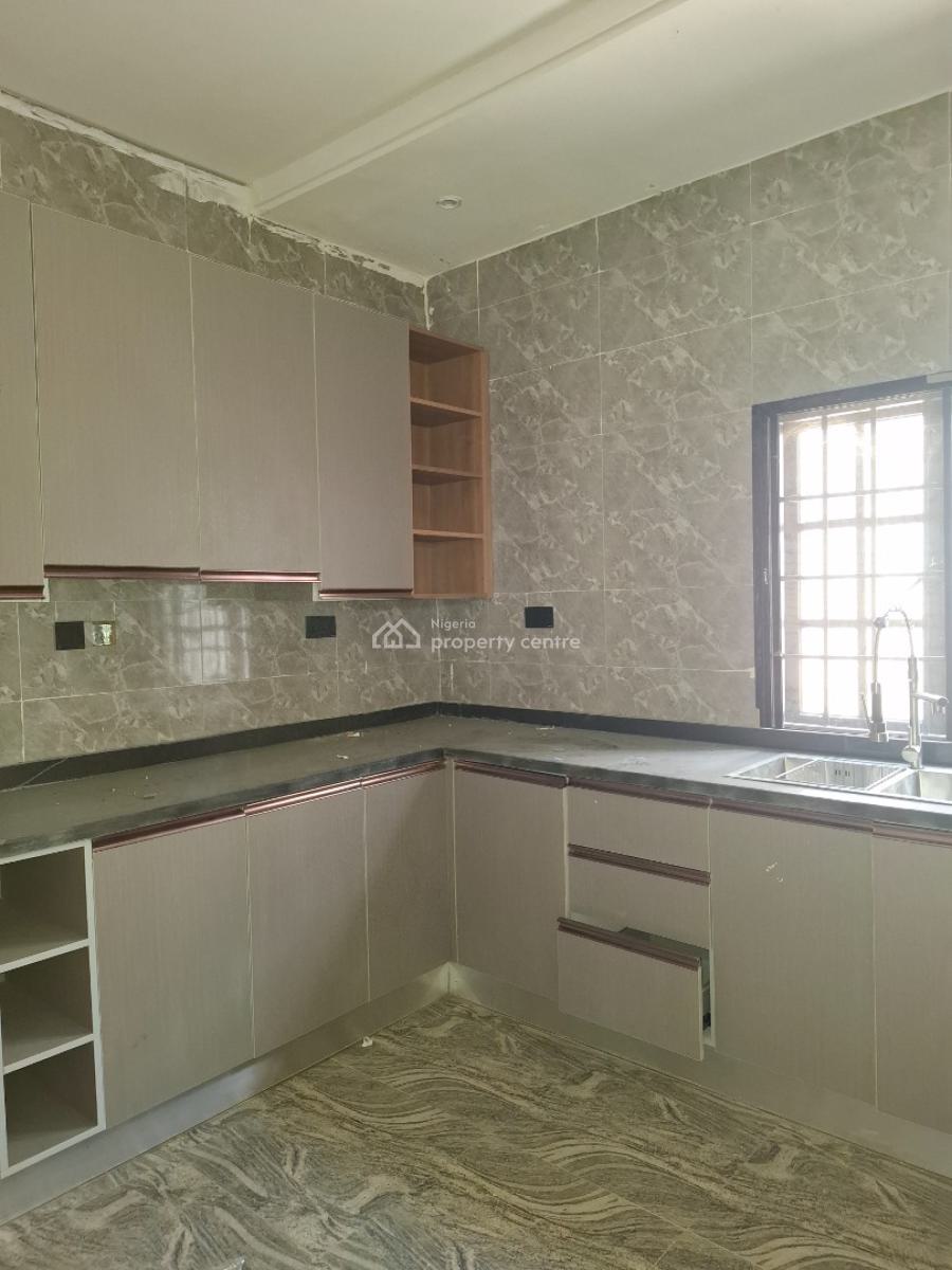 Standard 5 Bedroom Terrace Duplex, Guzape District, Abuja, Terraced Duplex for Rent