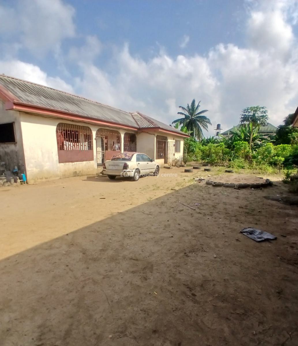 2 Units of 1 Bedroom & 3 Units of 2 Bedroom on 5.5 Plots, Rumuodara, Port Harcourt, Rivers, Block of Flats for Sale