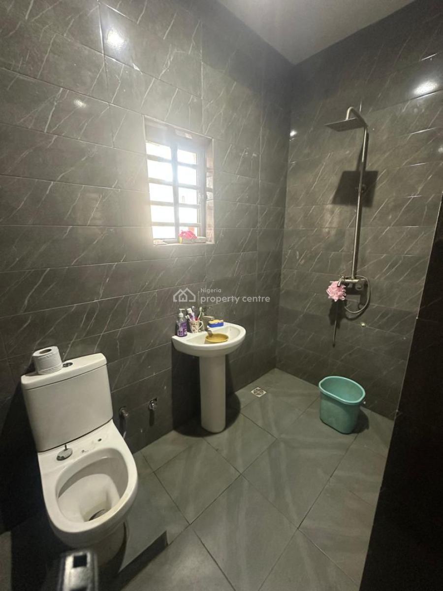 Well-maintained 5-bedroom Semi-detached Duplex, Gbagada, Lagos, Semi-detached Duplex for Sale