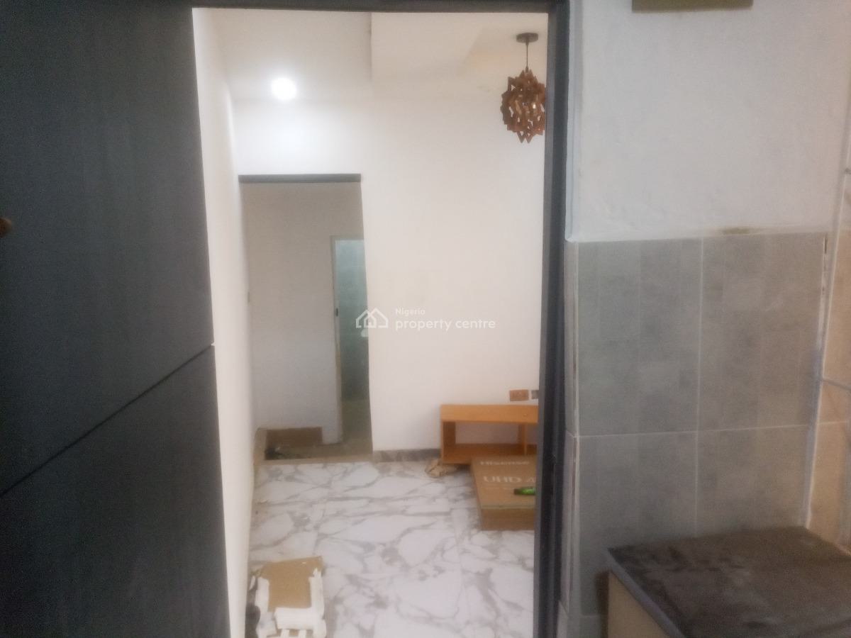 Mini Flat, Omole Road, Olowora, Magodo, Lagos, Mini Flat (room and Parlour) for Rent