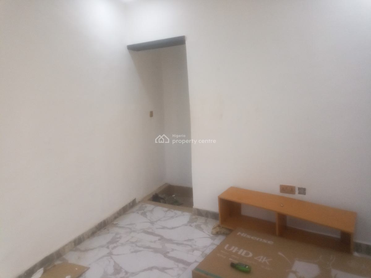 Mini Flat, Omole Road, Olowora, Magodo, Lagos, Mini Flat (room and Parlour) for Rent