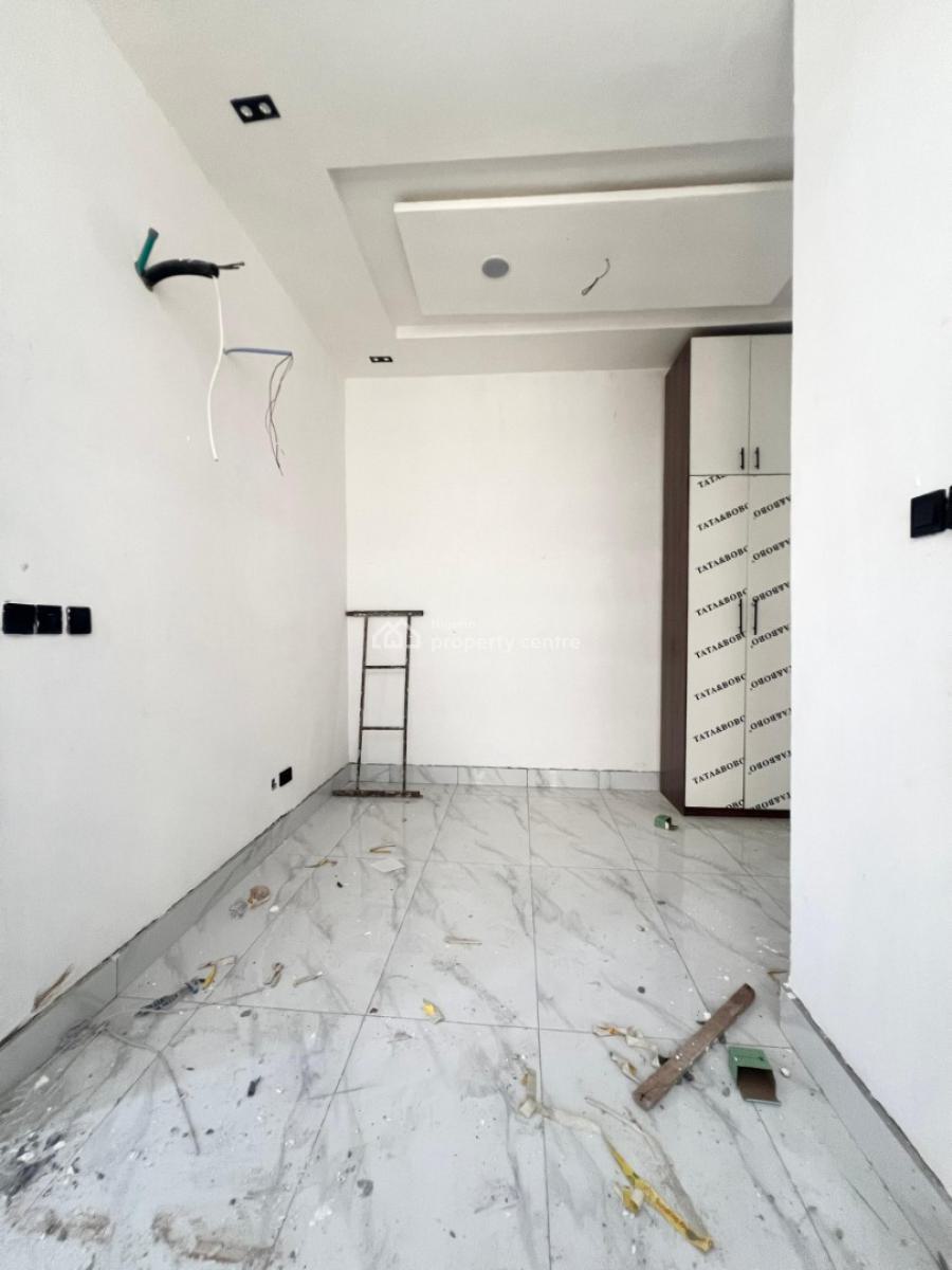 Luxury 2 Bedroom Apartment in a Secure Estate, Chevron, Lekki, Lagos, Flat / Apartment for Sale