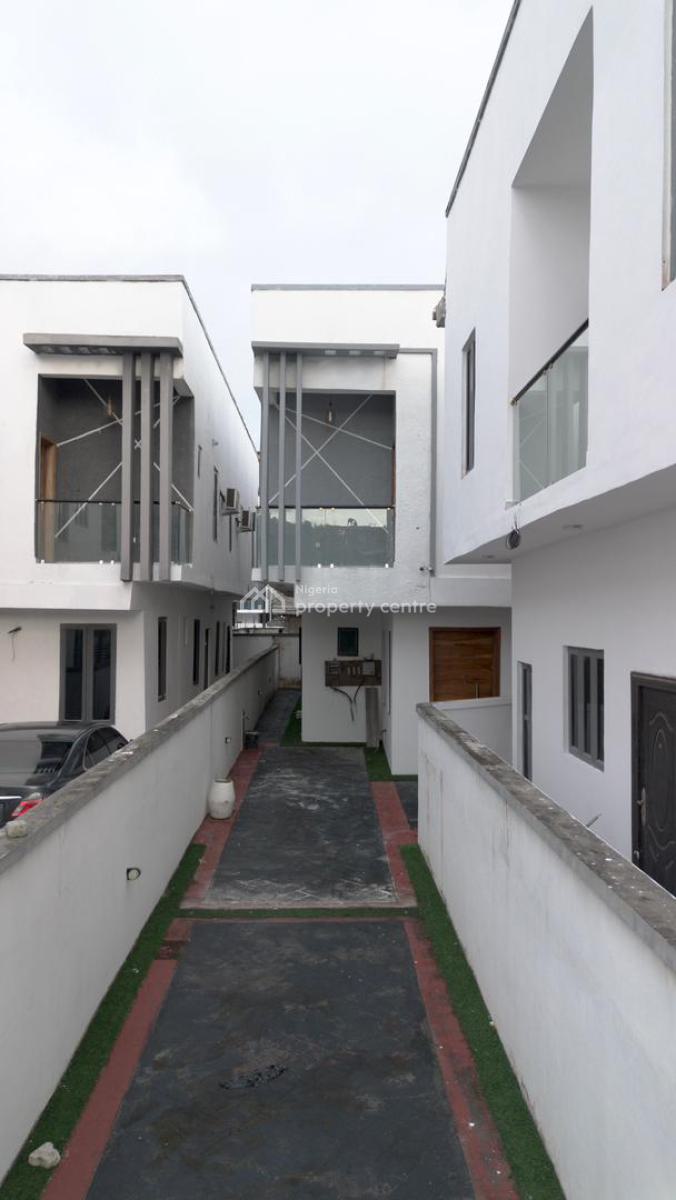 Classic 4bedroom Semi-detached Duplex with Bq in a Secure Estate, Ologolo, Lekki, Lagos, Semi-detached Duplex for Sale