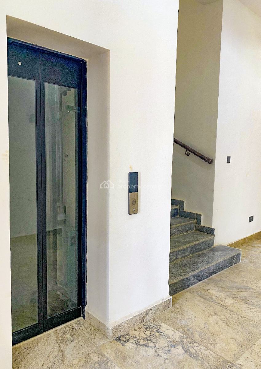 7 Bedroom Fully Detached Duplex, Guzape District, Abuja, Detached Duplex for Sale