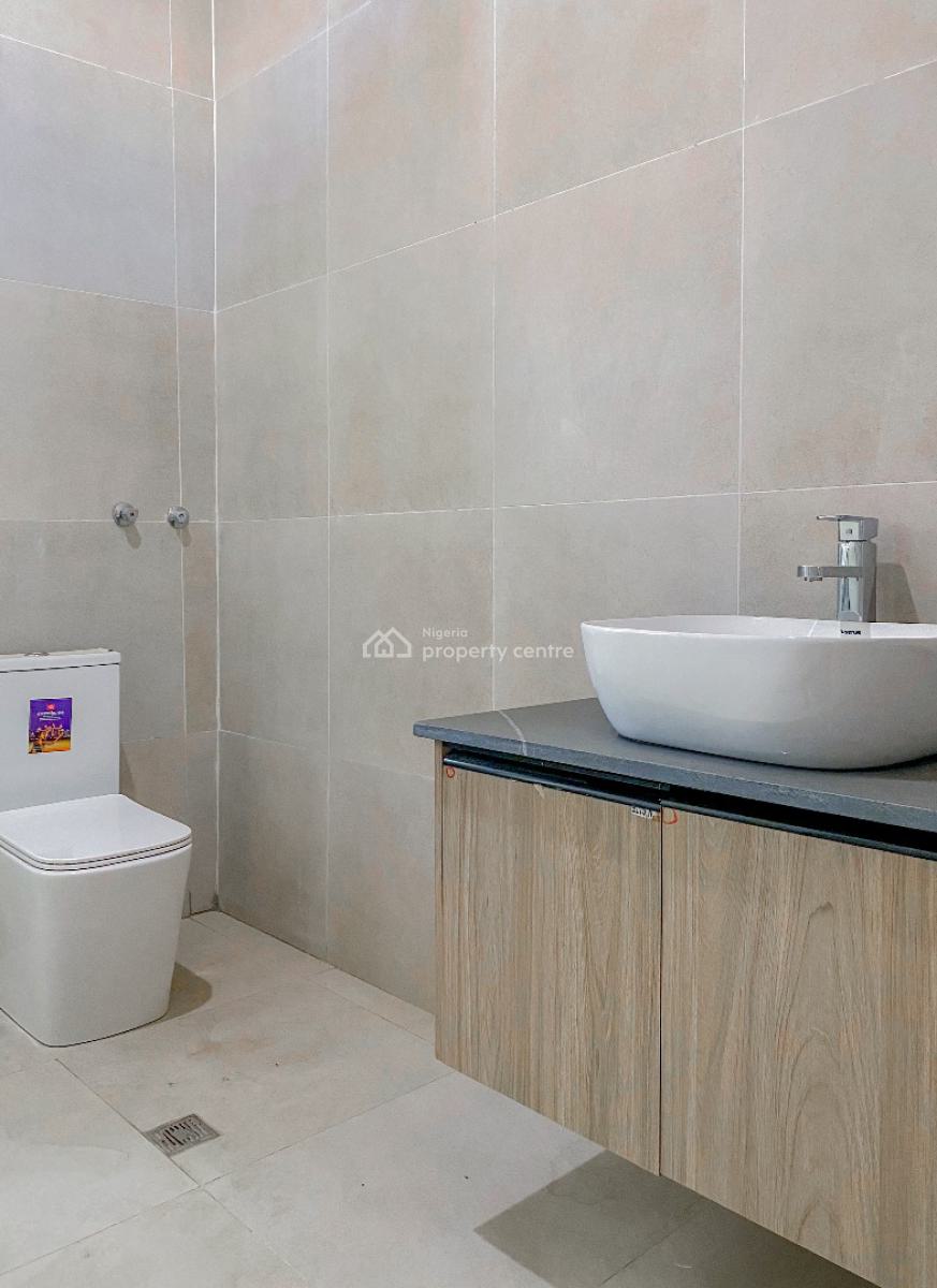 7 Bedroom Fully Detached Duplex, Guzape District, Abuja, Detached Duplex for Sale