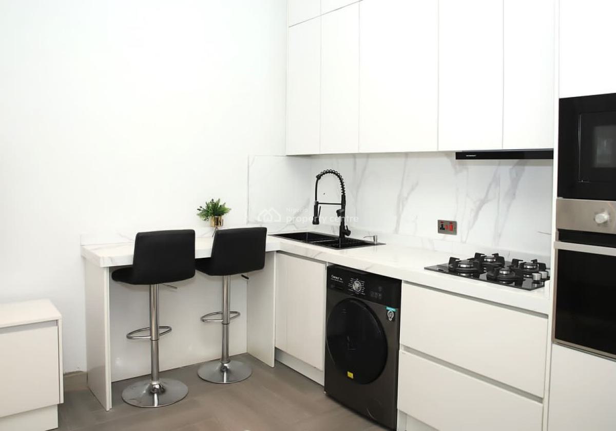 Cozy White 1 Bedroom Apartment with Ps5, Off Admiralty Road,lekki Phase 1, Lekki Phase 1, Lekki, Lagos, Self Contain (single Rooms) Short Let