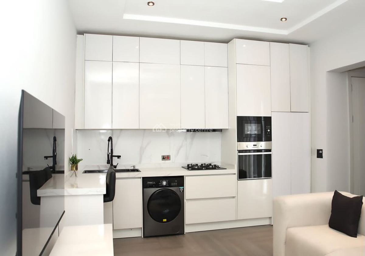 Cozy White 1 Bedroom Apartment with Ps5, Off Admiralty Road,lekki Phase 1, Lekki Phase 1, Lekki, Lagos, Self Contain (single Rooms) Short Let