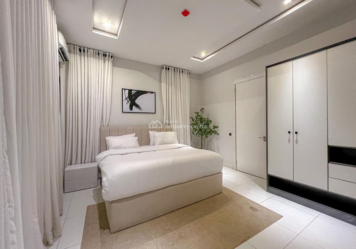 Cozy White 1 Bedroom Apartment with Ps5, Off Admiralty Road,lekki Phase 1, Lekki Phase 1, Lekki, Lagos, Self Contain (single Rooms) Short Let