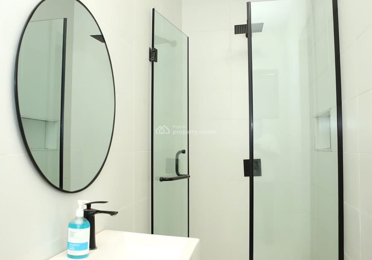 Cozy White 1 Bedroom Apartment with Ps5, Off Admiralty Road,lekki Phase 1, Lekki Phase 1, Lekki, Lagos, Self Contain (single Rooms) Short Let