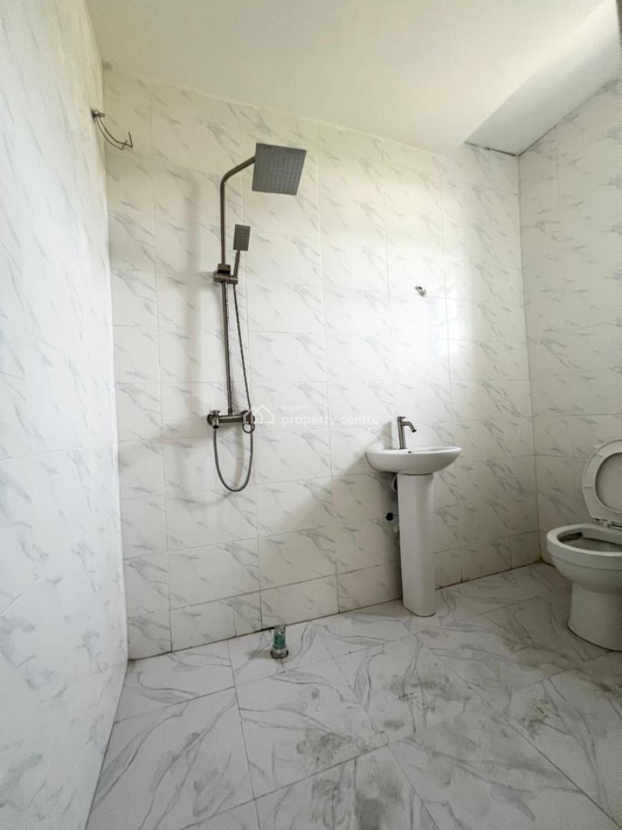 Classic 3 Bedroom Serviced Apartment in a Secure Estate, Chevron, Lekki, Lagos, Flat / Apartment for Sale