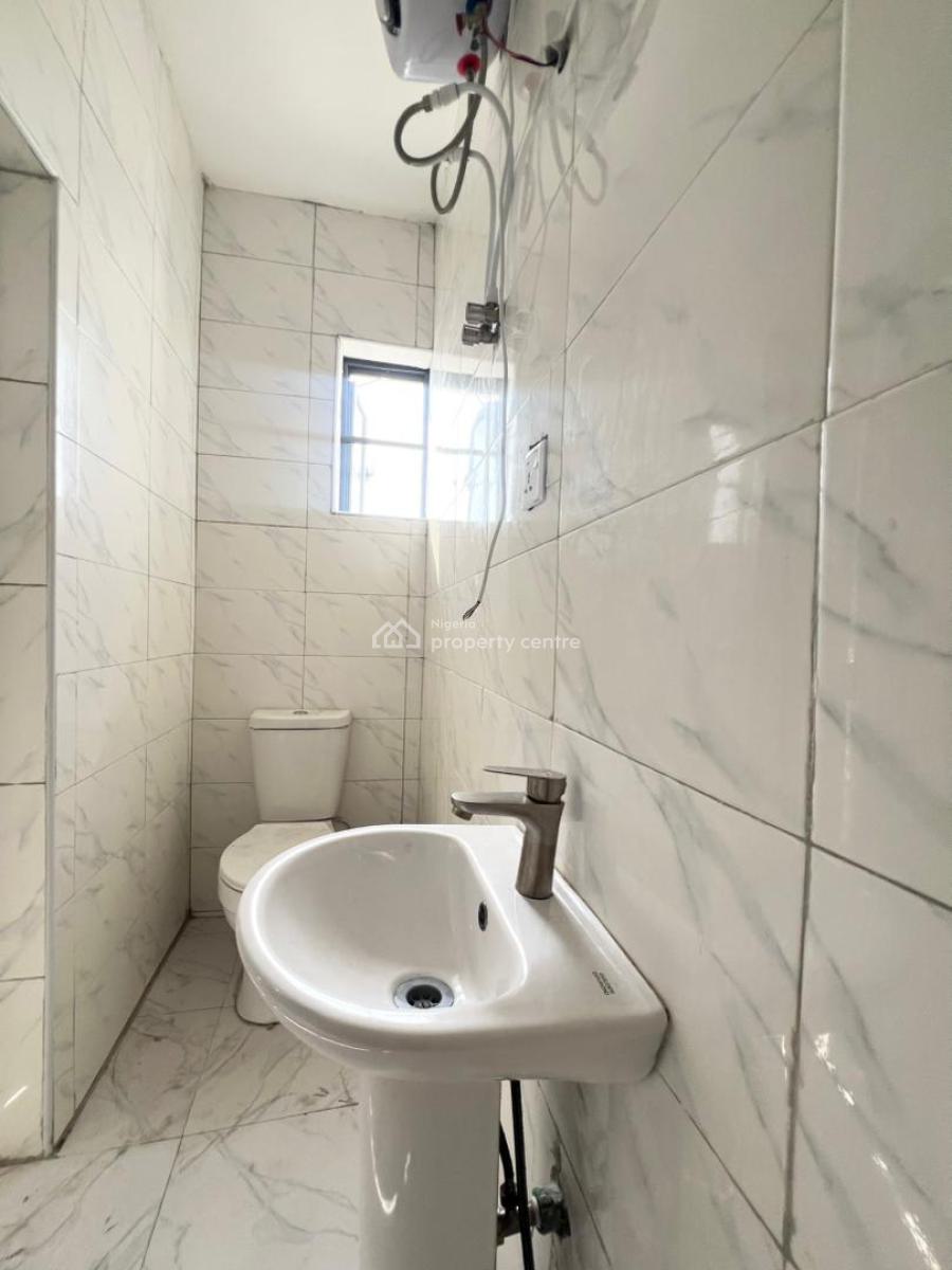 Classic 3 Bedroom Serviced Apartment in a Secure Estate, Chevron, Lekki, Lagos, Flat / Apartment for Sale