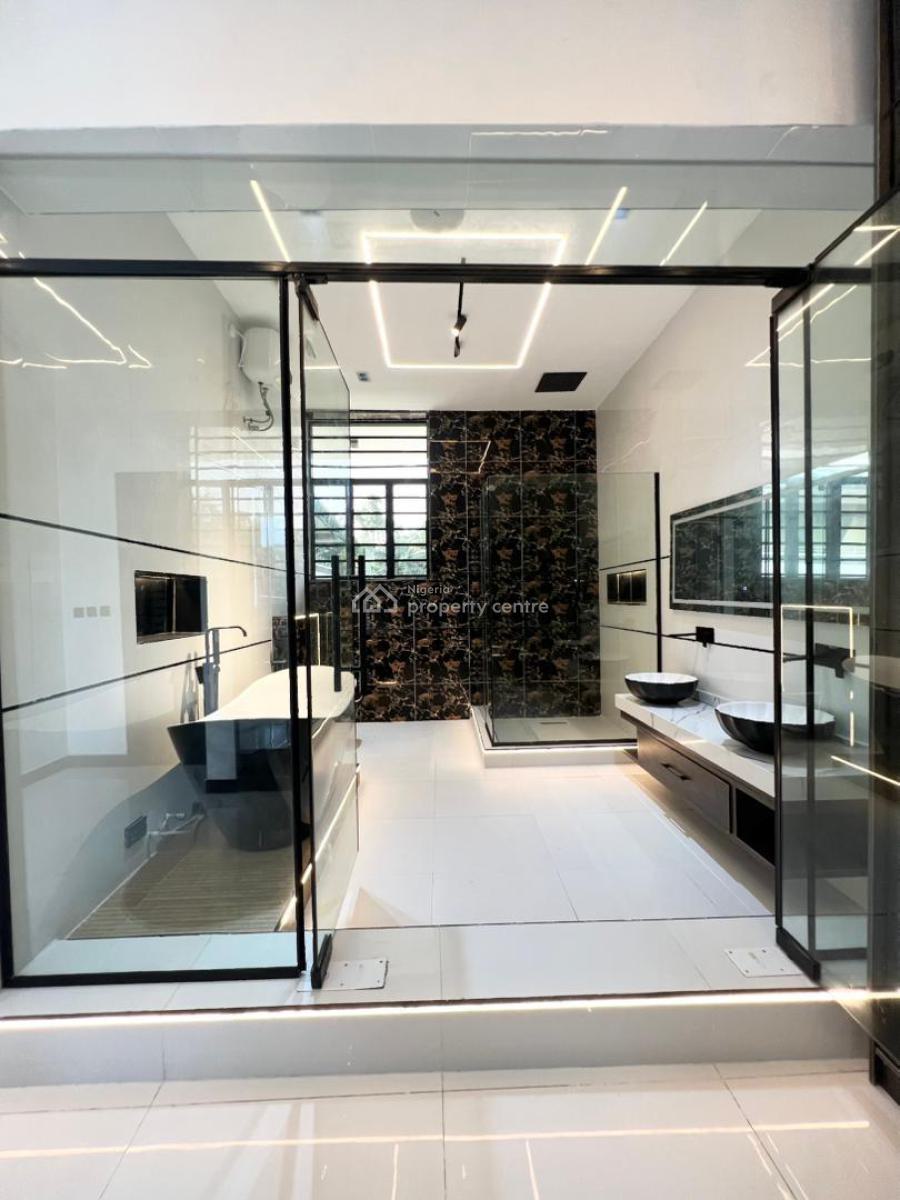 5 Bedrooms Fully-detached Duplex with Bq, Chevron, Lekki, Lagos, Detached Duplex for Sale