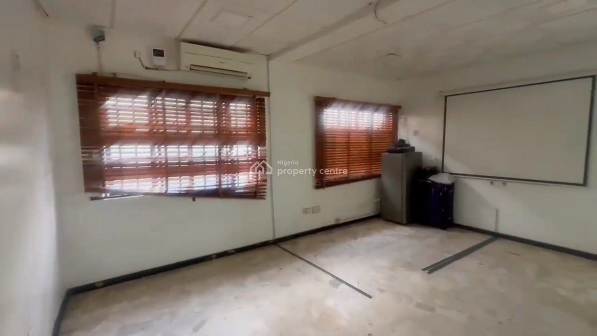 Decent 5 Bedroom Semi-detached House with Bq, Off Admiralty Way, Lekki Phase 1, Lekki, Lagos, Semi-detached Duplex for Rent