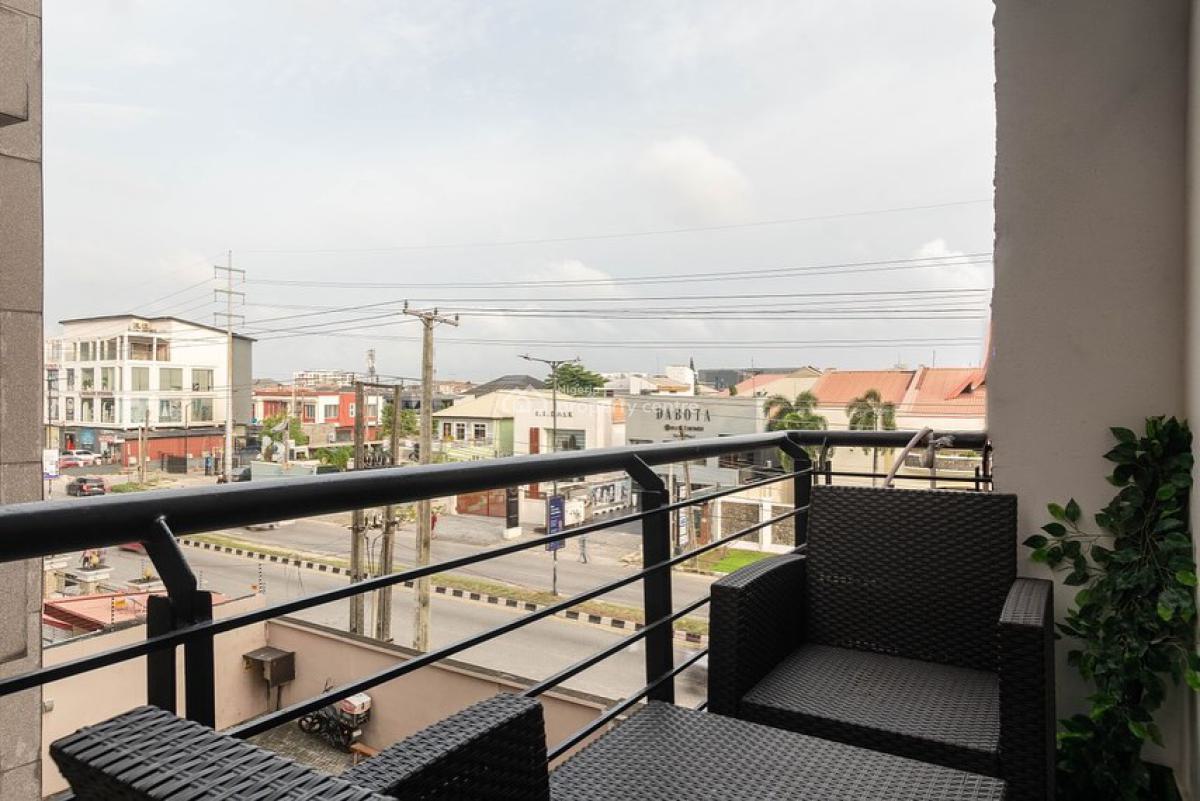 Cozy 1 Bedroom Apartment with Private Cinema, Swimming Pool, Balcony, Admiralty Way, Lekki Phase 1, Lekki, Lagos, Mini Flat (room and Parlour) Short Let