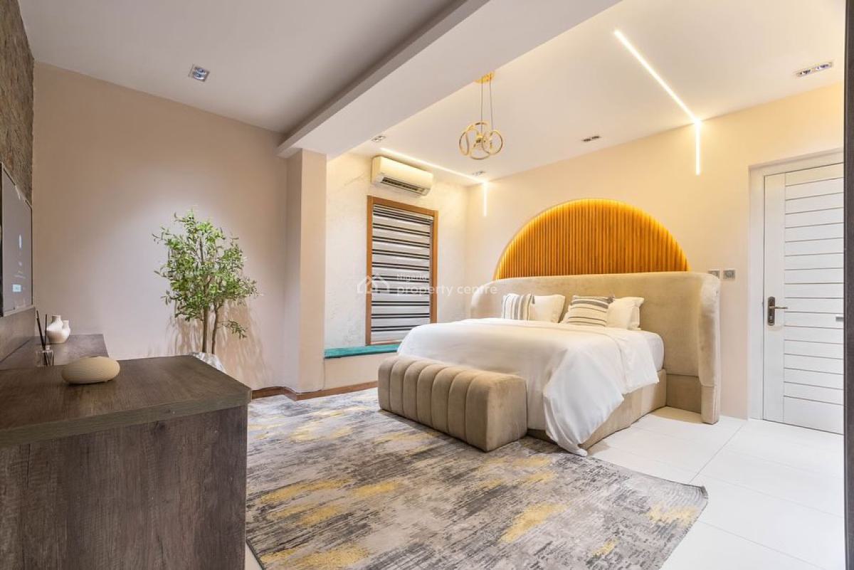 Cozy 1 Bedroom Apartment with Private Cinema, Swimming Pool, Balcony, Admiralty Way, Lekki Phase 1, Lekki, Lagos, Mini Flat (room and Parlour) Short Let