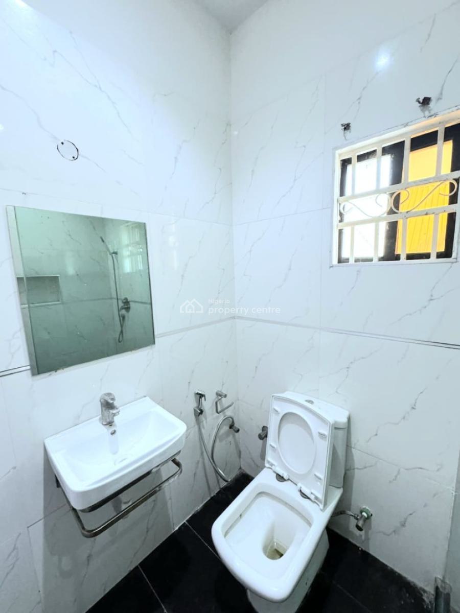 Spacious 3-bedroom Apartment, Lekki Phase 1, Lekki, Lagos, Flat / Apartment for Rent