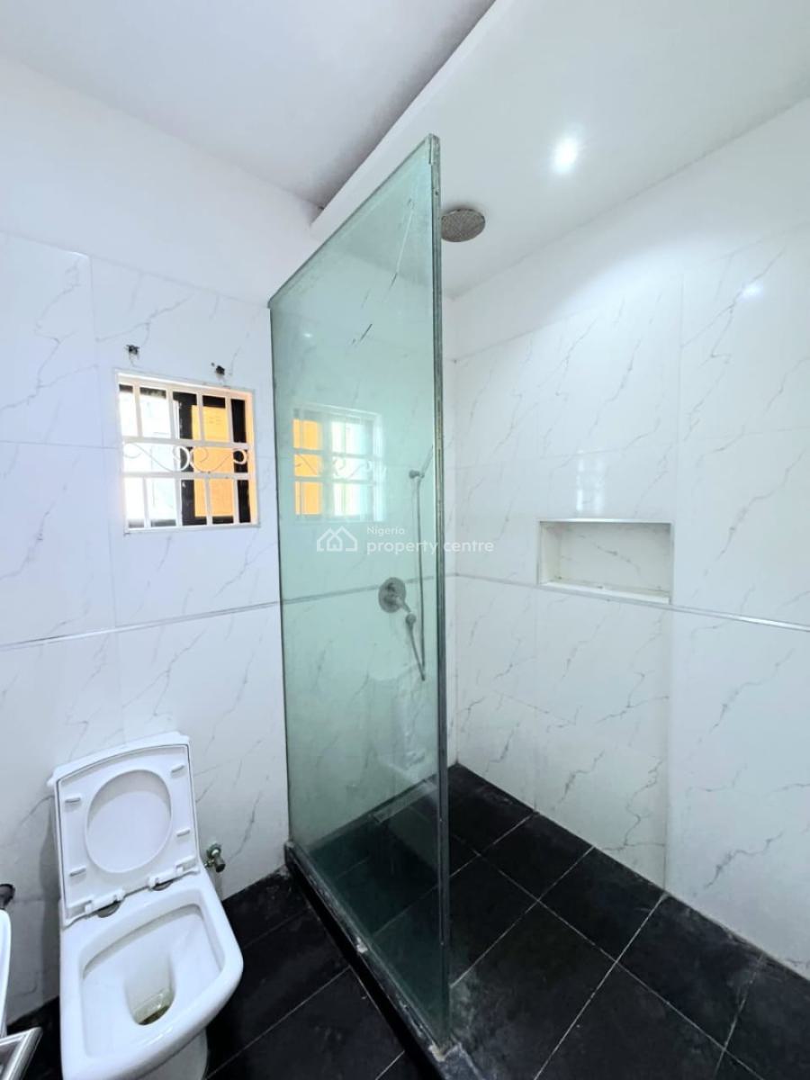 Spacious 3-bedroom Apartment, Lekki Phase 1, Lekki, Lagos, Flat / Apartment for Rent