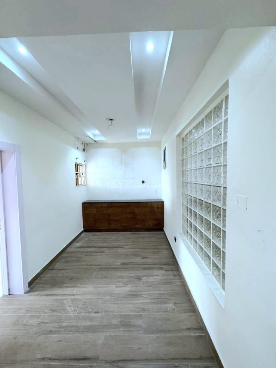 Spacious 3-bedroom Apartment, Lekki Phase 1, Lekki, Lagos, Flat / Apartment for Rent
