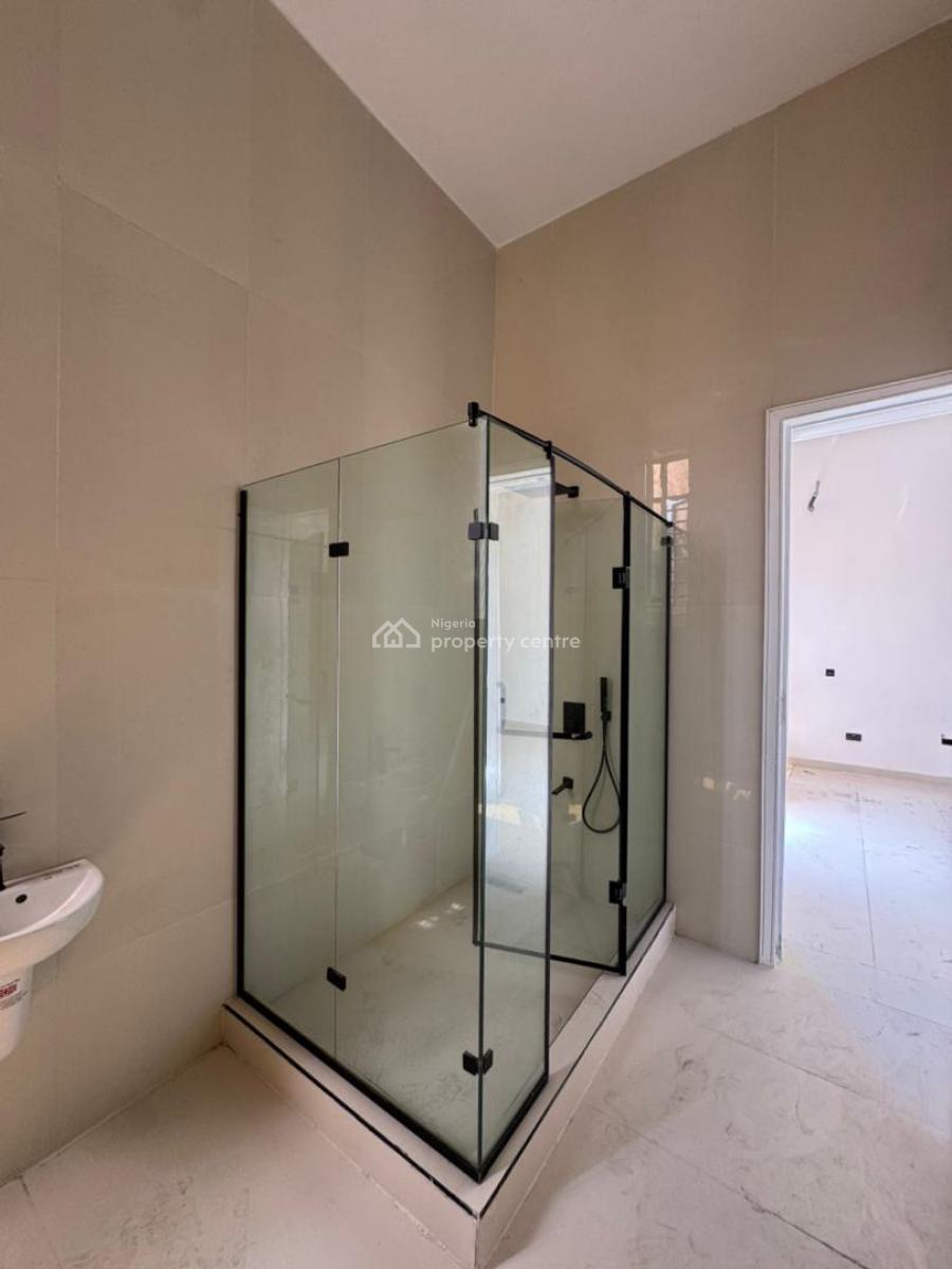 Aesthetically Pleasing 3 Bedroom Apartment with Swimming Pool, & Elevator, Lekki Phase 1, Lekki, Lagos, Flat / Apartment for Sale