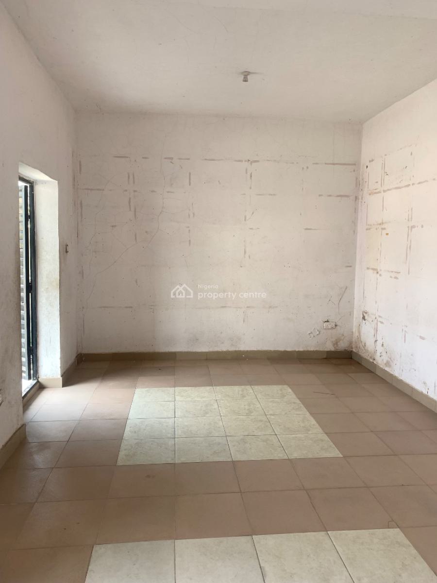 Shop/ Office Space, Mobile, Ilaje, Ajah, Lagos, Commercial Property for Rent