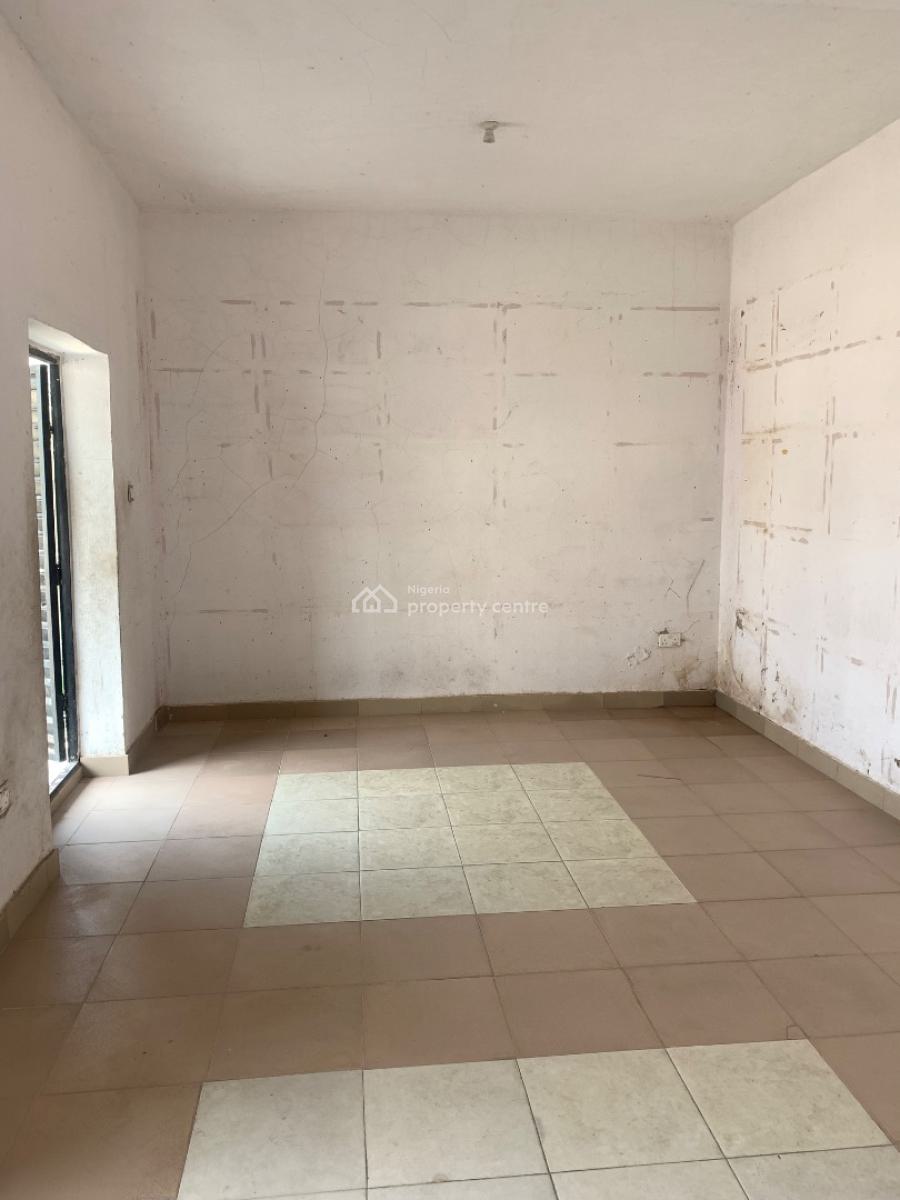 Shop/ Office Space, Mobile, Ilaje, Ajah, Lagos, Commercial Property for Rent