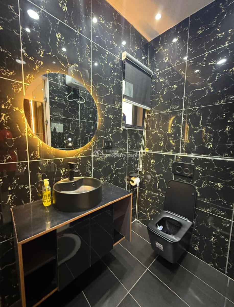 Luxury Waterfront 1 Bedroom Apartment with Swimming Pool, Gym, Cinema, Lekki Phase 1, Lekki, Lagos, Mini Flat (room and Parlour) Short Let