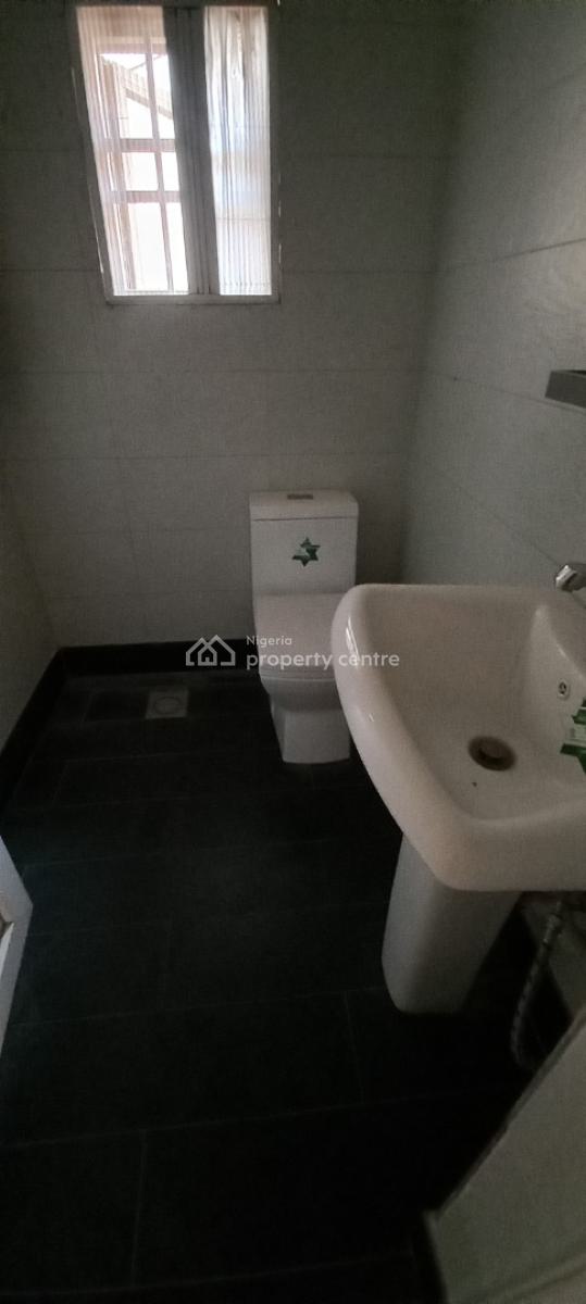 2 Bedroom Bungalow, Gilmor, Jahi, Abuja, Semi-detached Bungalow for Rent