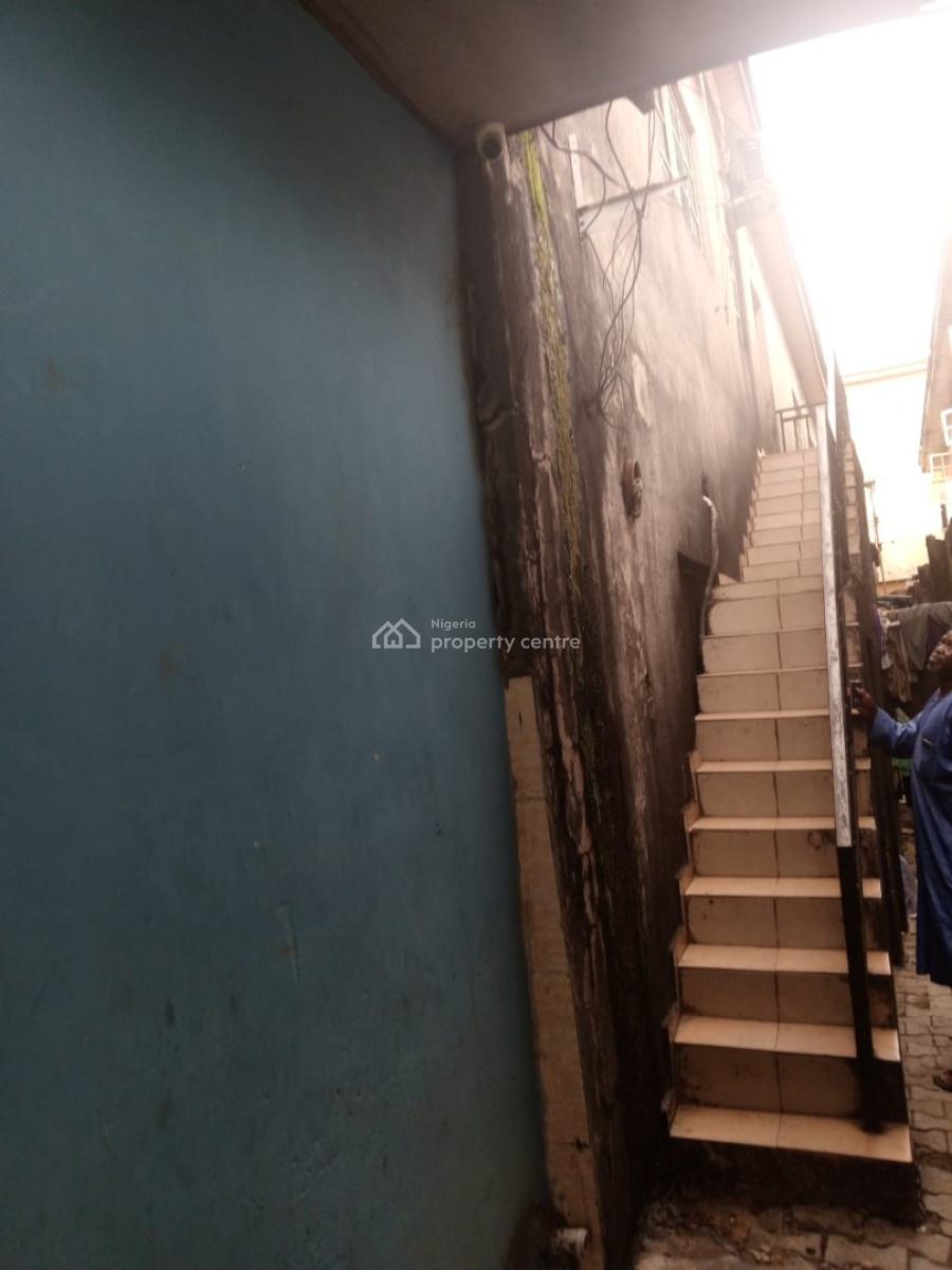 Standard Commercial Property in a Good Location, Shomolu, Lagos, Commercial Property for Sale