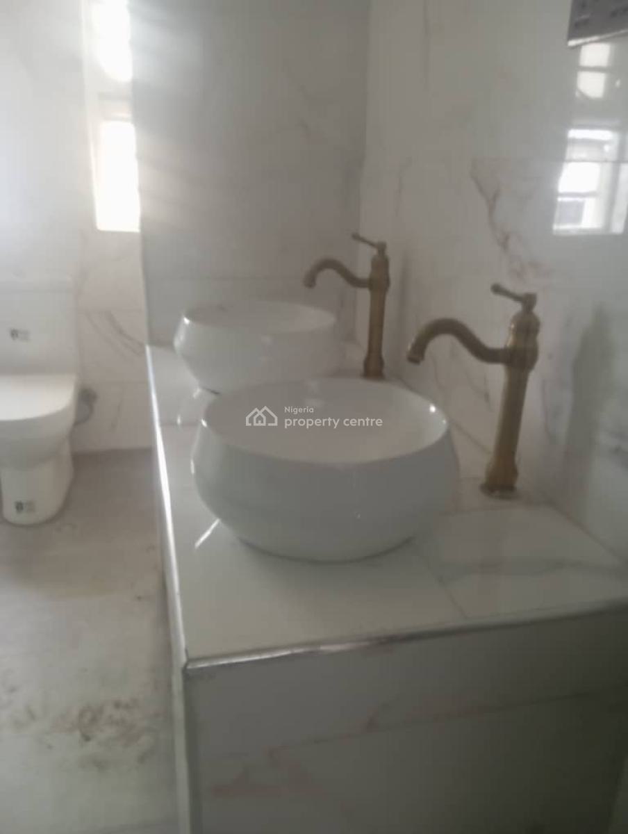 Well Mainland 5 Bedroom Semi Detached Duplex, Peace Estate,by Ogidan.,., Sangotedo, Ajah, Lagos, Semi-detached Duplex for Rent