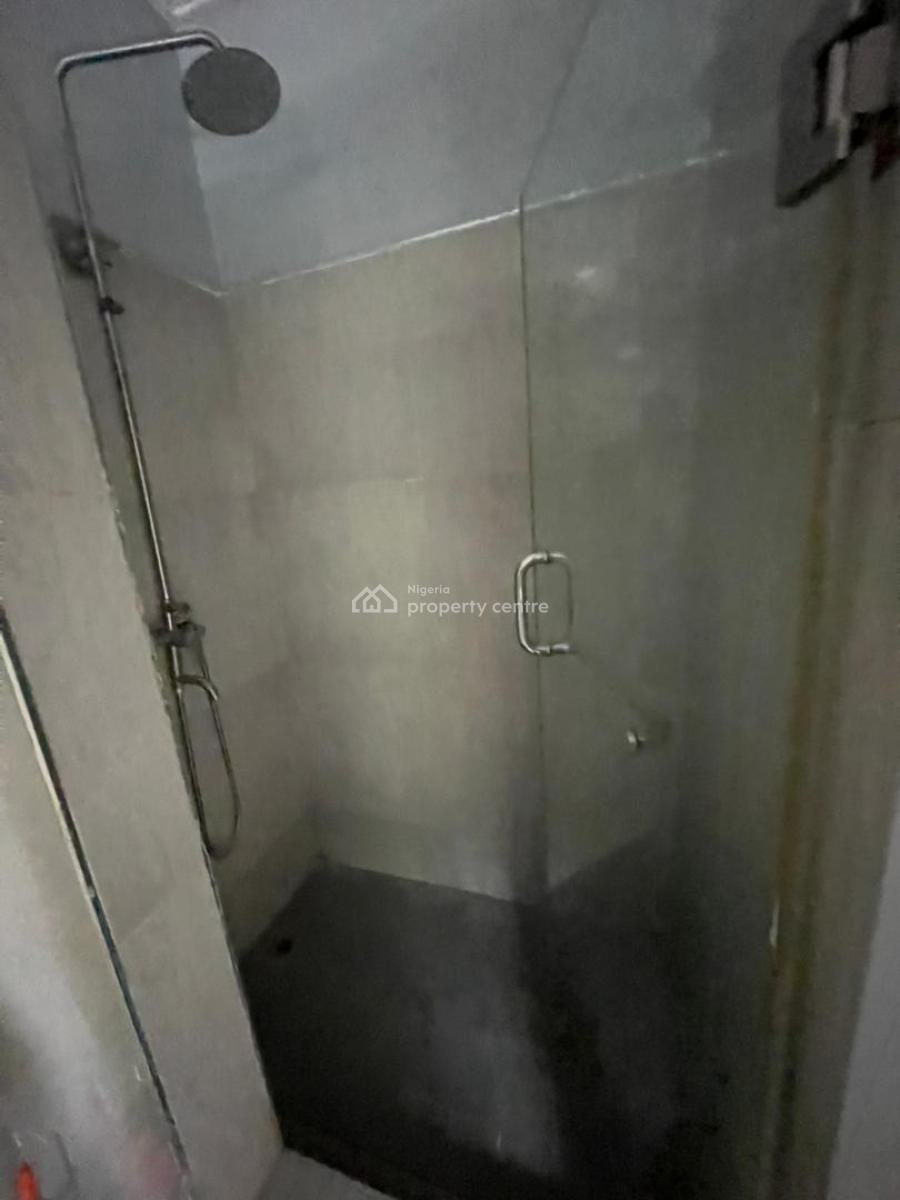 Well Maintain 3 Bedroom Apartment., Lekki County, Lekki, Lagos, Flat / Apartment for Rent