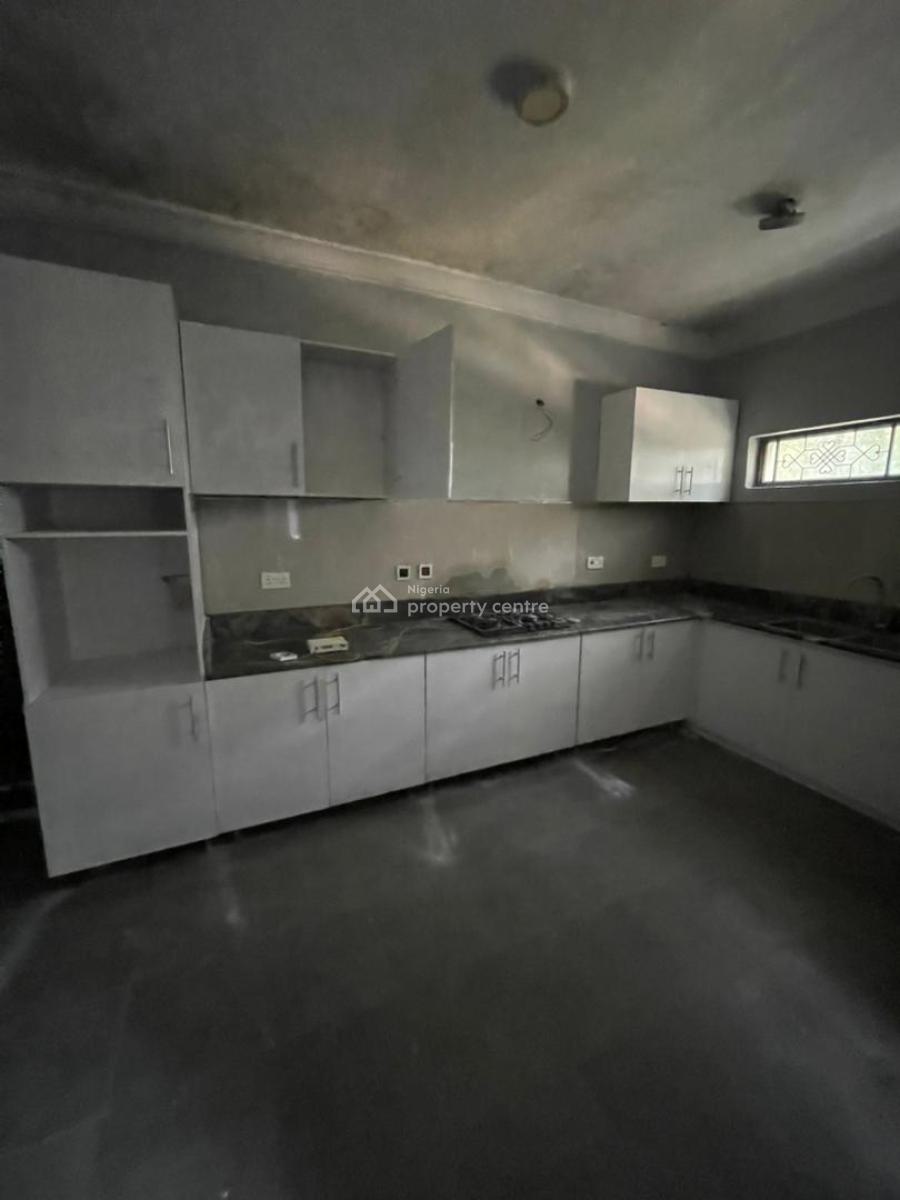 Well Maintain 3 Bedroom Apartment., Lekki County, Lekki, Lagos, Flat / Apartment for Rent