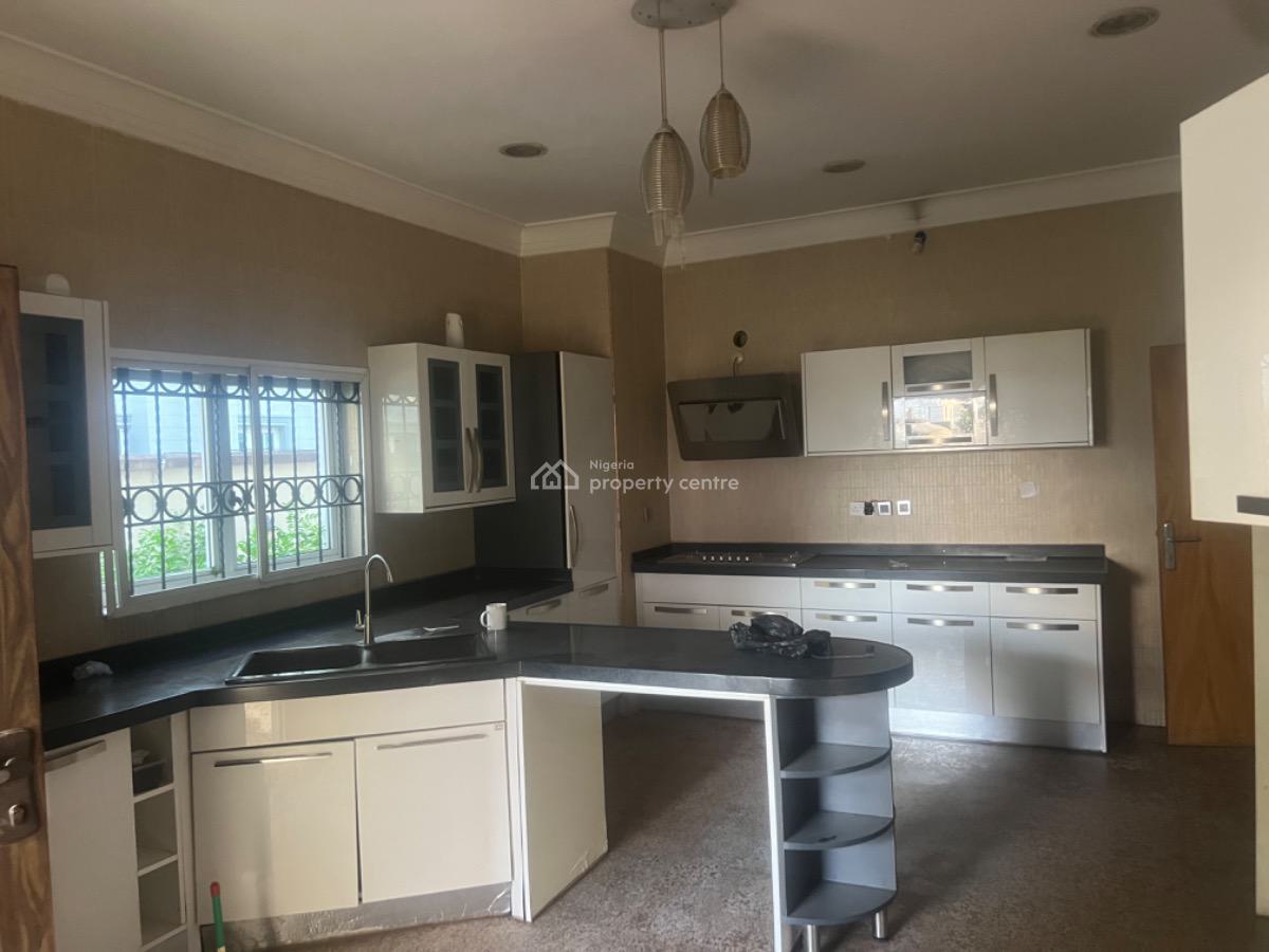 Self Compound 4 Bedroom Fully Detached House with 2 Rooms Bq, Lekki Phase 1, Lekki, Lagos, Detached Duplex for Rent