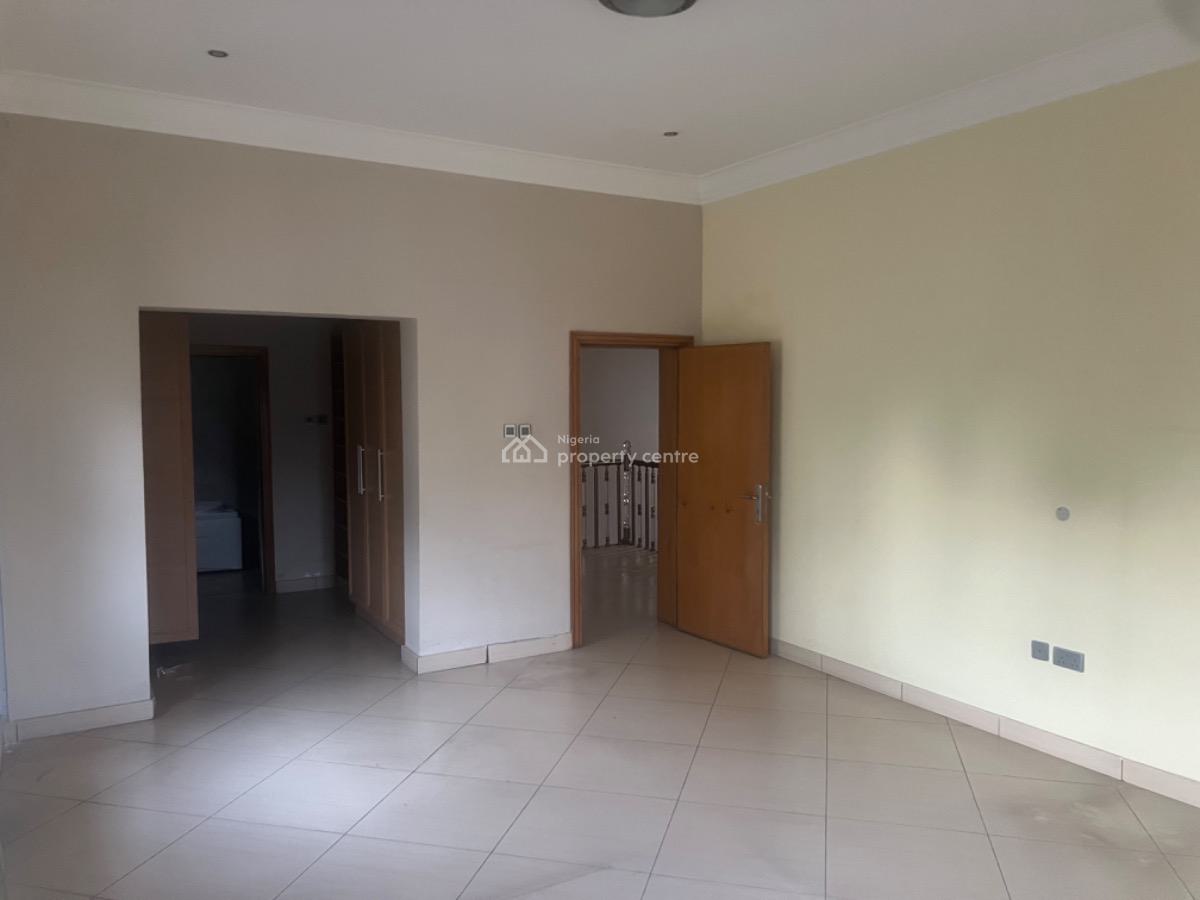 Self Compound 4 Bedroom Fully Detached House with 2 Rooms Bq, Lekki Phase 1, Lekki, Lagos, Detached Duplex for Rent
