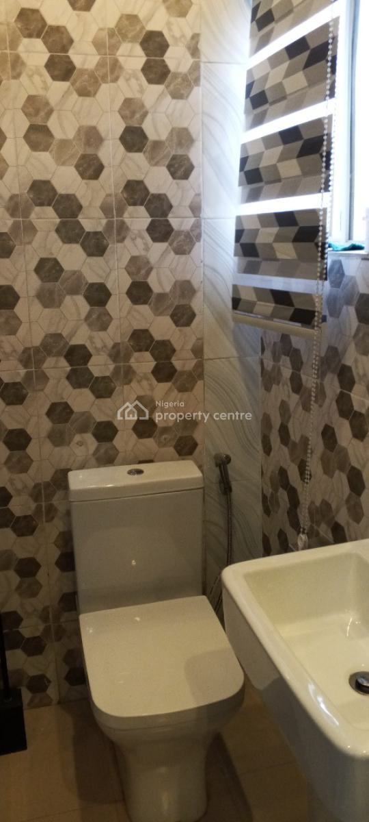 Luxury 2 Bedrooms Apartment, Peace Land Estate, Between Majek and Kingdom Hall Bus-stop, Sangotedo, Ajah, Lagos, House Short Let