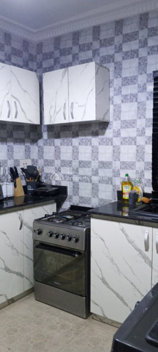 Luxury 2 Bedrooms Apartment, Peace Land Estate, Between Majek and Kingdom Hall Bus-stop, Sangotedo, Ajah, Lagos, House Short Let