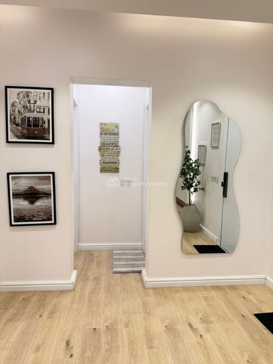 Luxury 1 Bedroom Apartment on The 4th Floor with Swimming Pool and Gym, Lekki Phase 1, Lekki, Lagos, Flat / Apartment Short Let