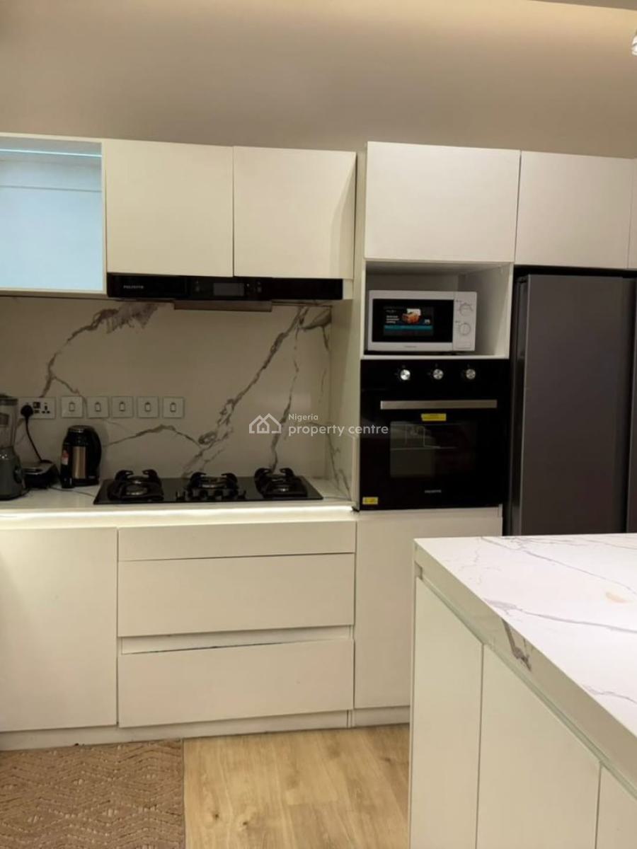 Luxury 1 Bedroom Apartment on The 4th Floor with Swimming Pool and Gym, Lekki Phase 1, Lekki, Lagos, Flat / Apartment Short Let