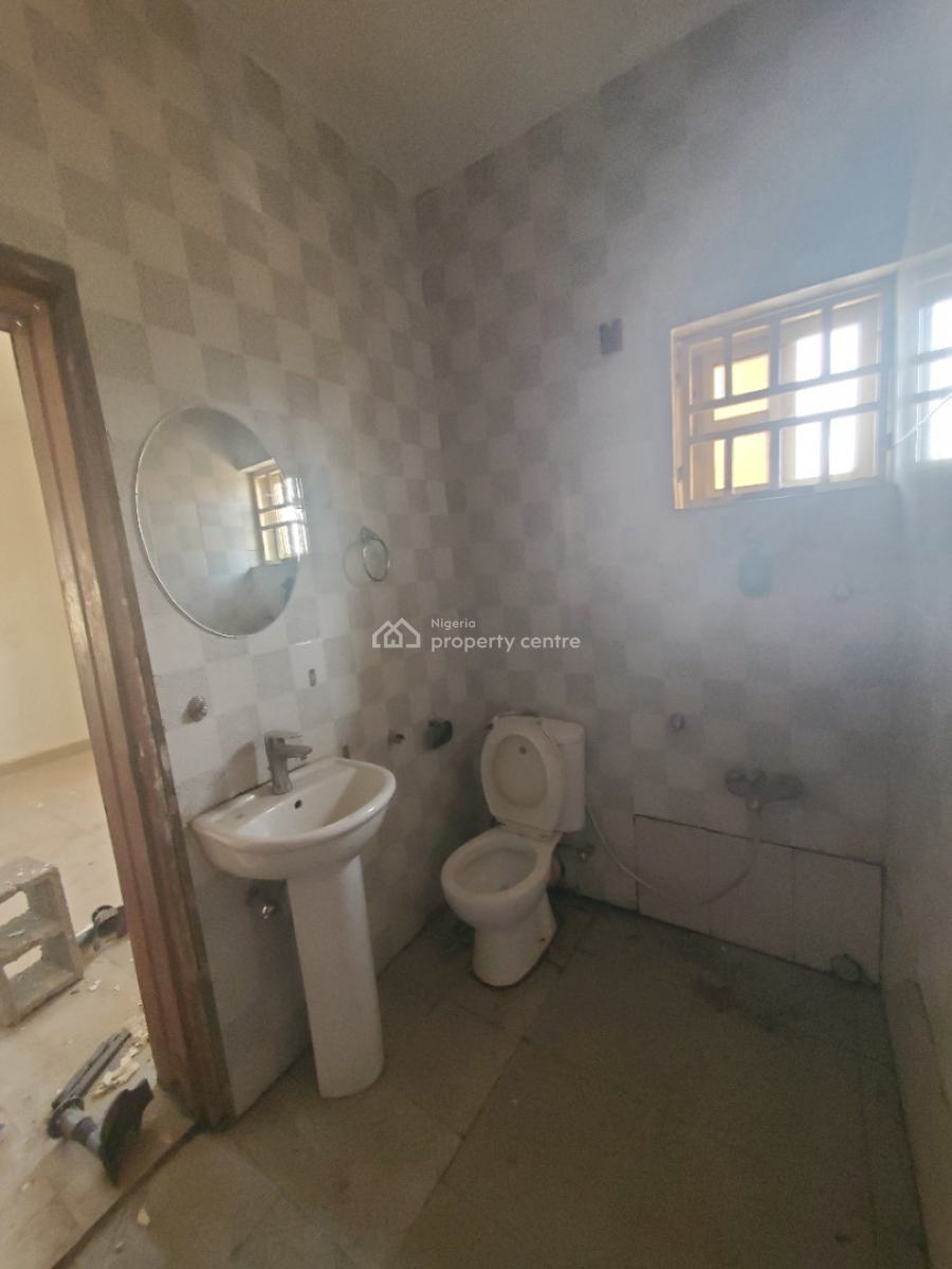 *sharp 2bedroom Flat on The 2nd Floor*, By Candellux Hotel, Durumi, Abuja, Flat / Apartment for Rent